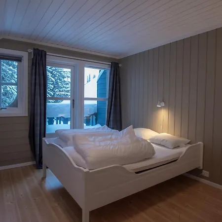 Bakkebyvegen 15a * Трисиль